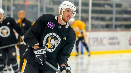 Reilly Smith adds balance to Malkin's line, shows chemistry early taken in Cranberry, Pa. (Penguins)